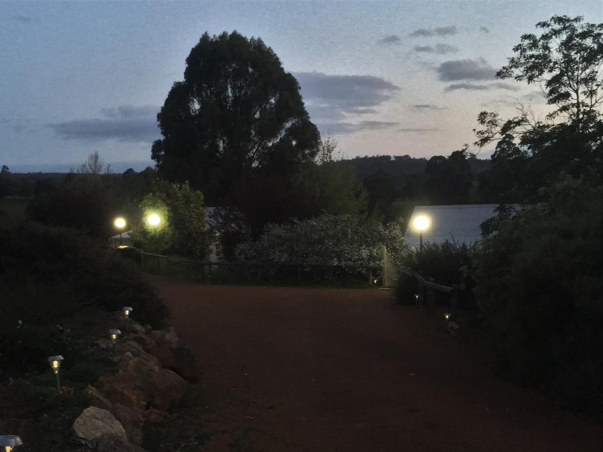 Balingup Highview Chalets ภายนอก รูปภาพ